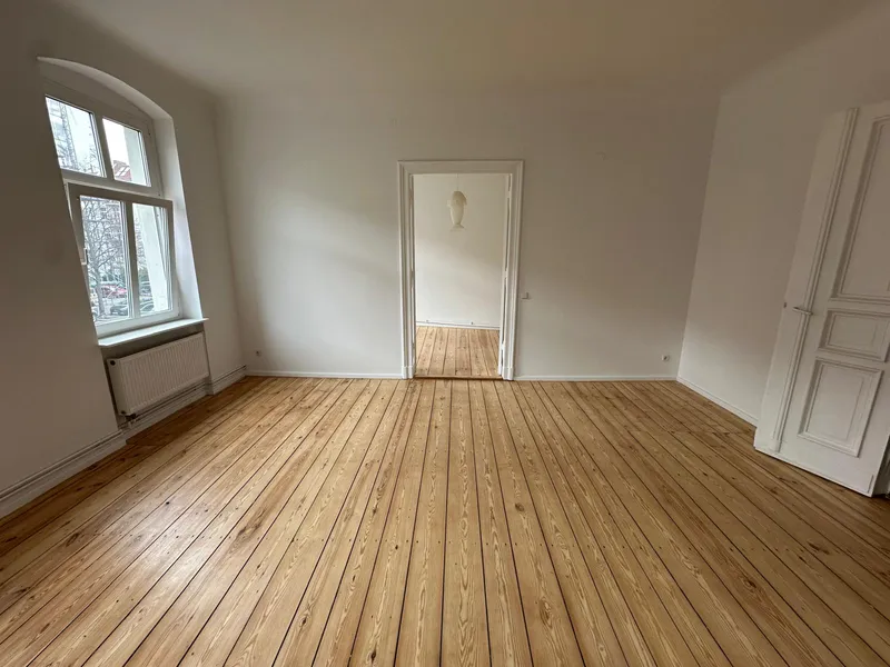 Saniert: Wunderschöne Altbau-Wohnung mit 3 Zimmern — photo 1